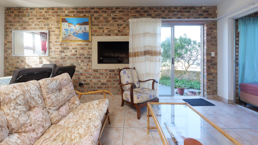 To Let 2 Bedroom Property for Rent in Oceanview Heights Western Cape
